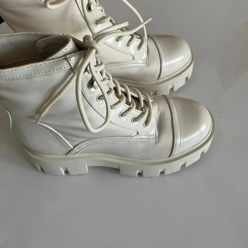 Nine West Obri 2 Women's 6M Lug Sole Cream White Combat Lace Up Boot